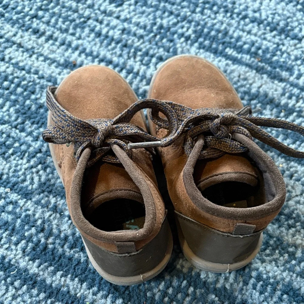 Simple Joys by Carters Toddler Boys size 7 Chukka Style Brown Suede Boots - Picture 2 of 6